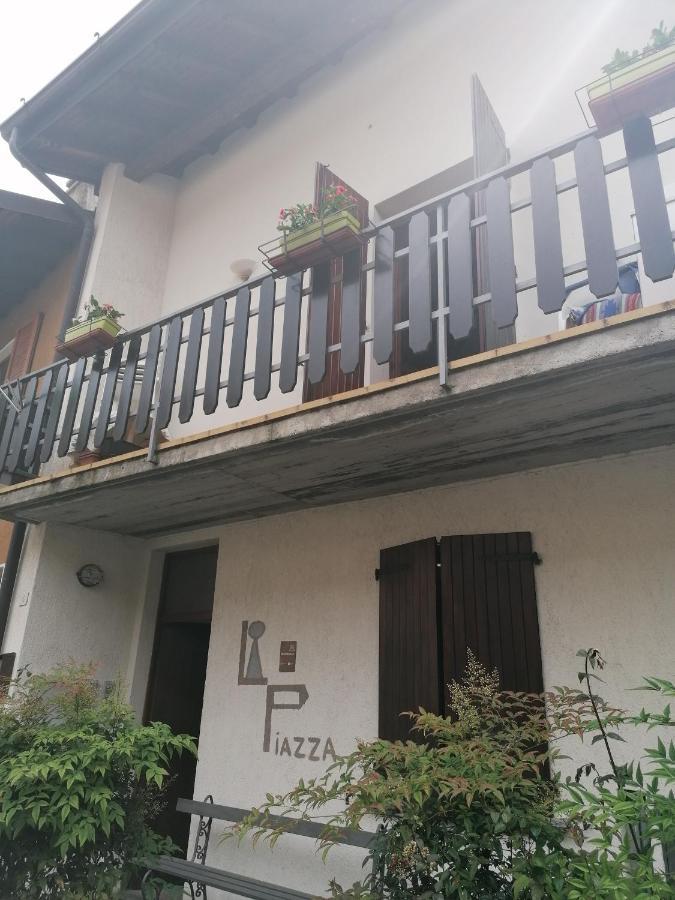 Casa Vacanze 'La Piazza' Vila Zone Exterior foto