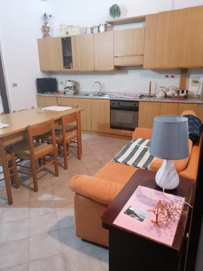 Casa Vacanze 'La Piazza' Vila Zone Exterior foto